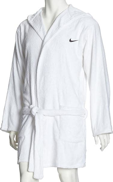 bademantel nike|Nike Swim Gear .